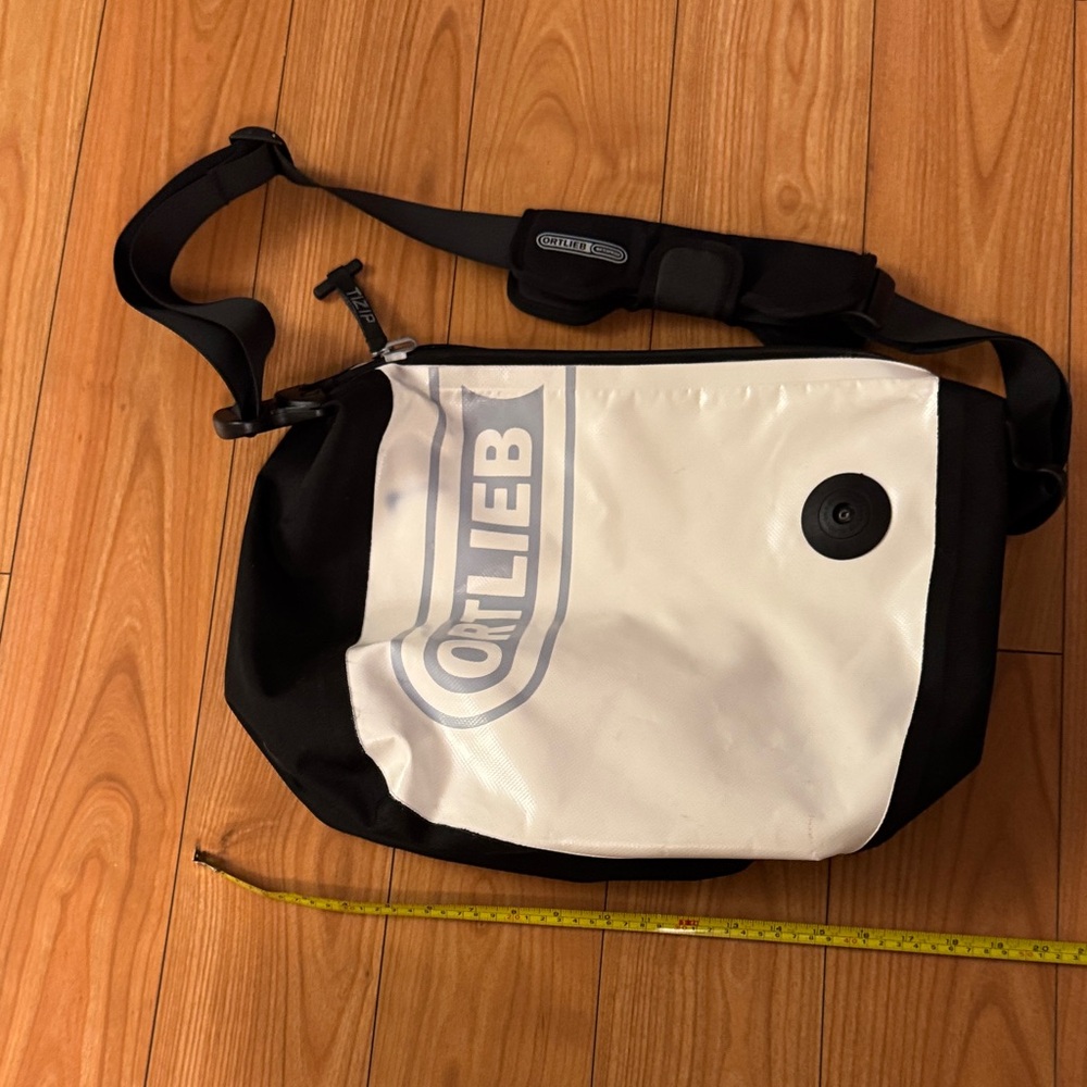 Ortlieb Black and White Men's Messenger Bag